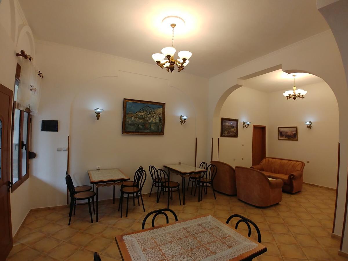 Guest House Urat Gjirokastër Eksteriør bilde