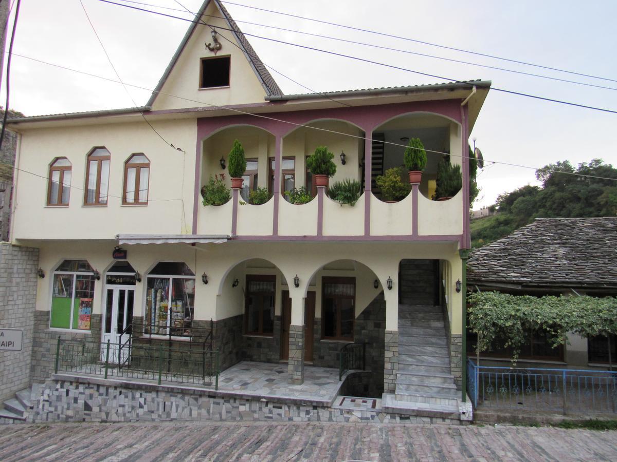 Guest House Urat Gjirokastër Eksteriør bilde