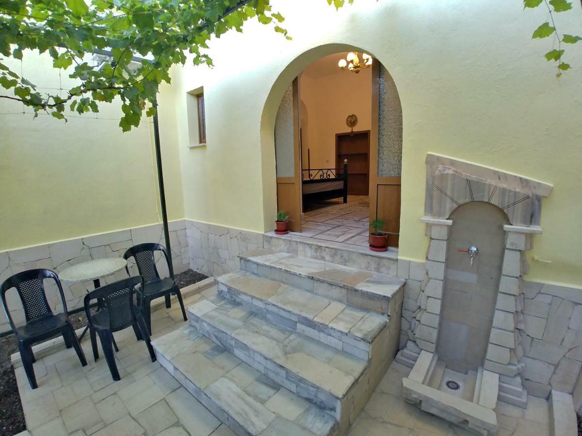 Guest House Urat Gjirokastër Eksteriør bilde